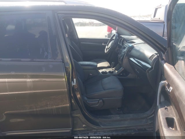 2011 Kia Sorento Lx მანქანა იყიდება აუქციონზე, vin: 5XYKT3A13BG106075, აუქციონის ნომერი: 46070429