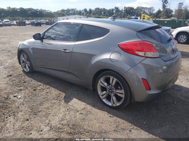 46070460 :رقم المزاد ، KMHTC6AD9DU100083 vin ، 2013 Hyundai Veloster Base W/black مزاد بيع