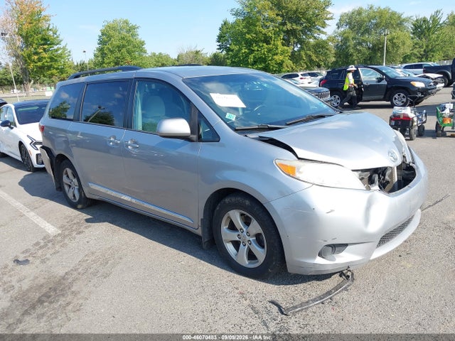 Aukcja sprzedaży 2017 Toyota Sienna Le 8 Passenger, vin: 5TDKZ3DCXHS793837, numer aukcji: 46070483