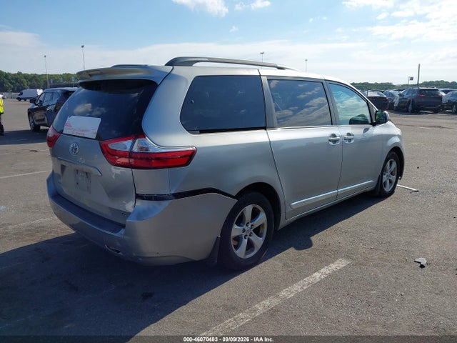 Aukcja sprzedaży 2017 Toyota Sienna Le 8 Passenger, vin: 5TDKZ3DCXHS793837, numer aukcji: 46070483