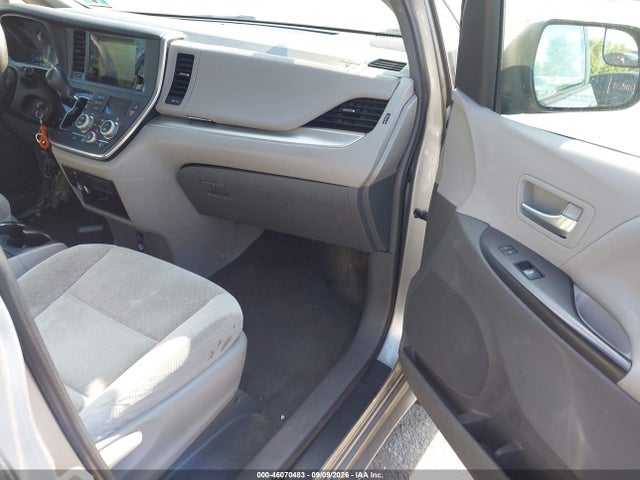 Aukcja sprzedaży 2017 Toyota Sienna Le 8 Passenger, vin: 5TDKZ3DCXHS793837, numer aukcji: 46070483