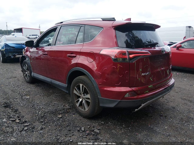 46070488 :رقم المزاد ، 2T3RFREV2JW762578 vin ، 2018 Toyota Rav4 Xle مزاد بيع