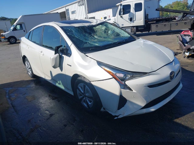 2017 Toyota Prius Three მანქანა იყიდება აუქციონზე, vin: JTDKARFU5H3540829, აუქციონის ნომერი: 46070509