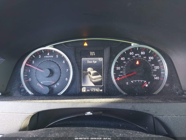 46070515 :رقم المزاد ، 4T1BF1FK1FU052210 vin ، 2015 Toyota Camry Se مزاد بيع