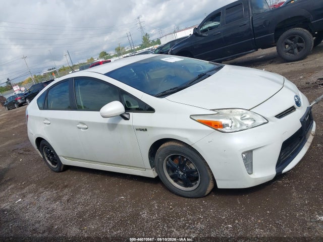 Продажа на аукционе авто 2014 Toyota Prius Two, vin: JTDKN3DU6E1797333, номер лота: 46070567