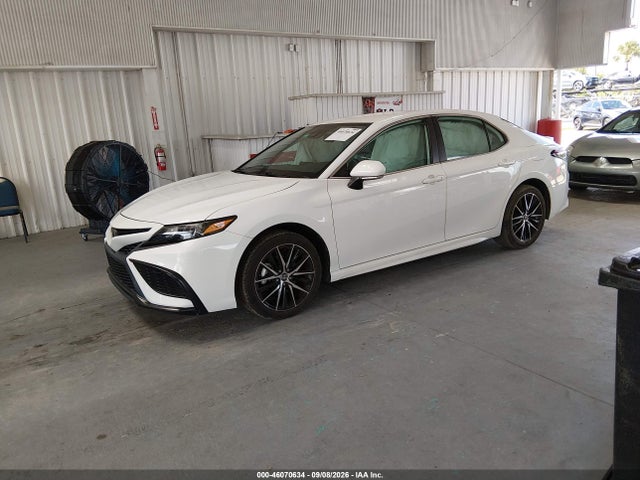 46070634 :رقم المزاد ، 4T1T11AK1PU754829 vin ، 2023 Toyota Camry Se مزاد بيع