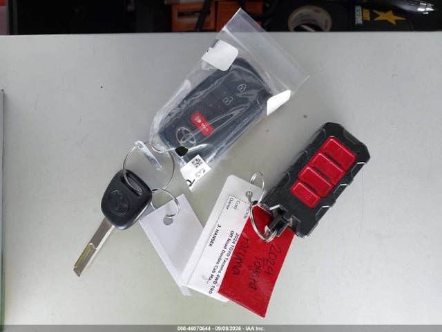 Продажа на аукционе авто 2024 Toyota Tacoma Sr, vin: 3TYKE5JN4RT035320, номер лота: 46070644
