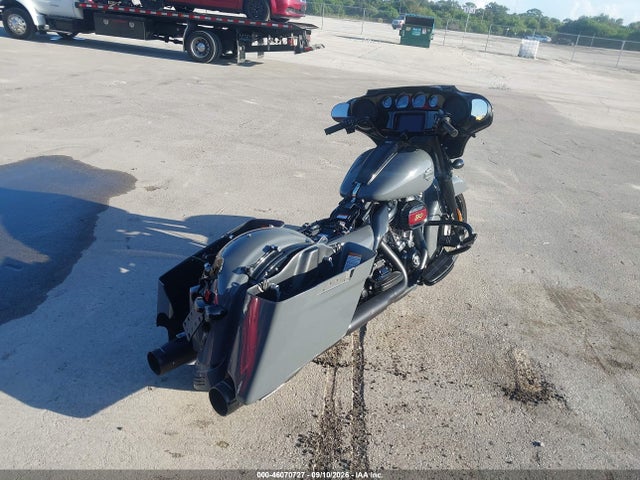 Harley-Davidson FLHXS 2022 1HD1KRP16NB623134 Image 4