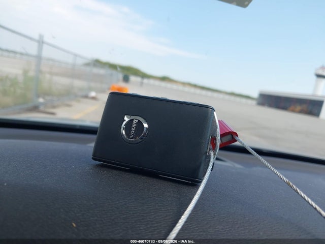 46070783 :رقم المزاد ، YV4L12RK9N1986881 vin ، 2022 Volvo Xc60 B5 Momentum مزاد بيع