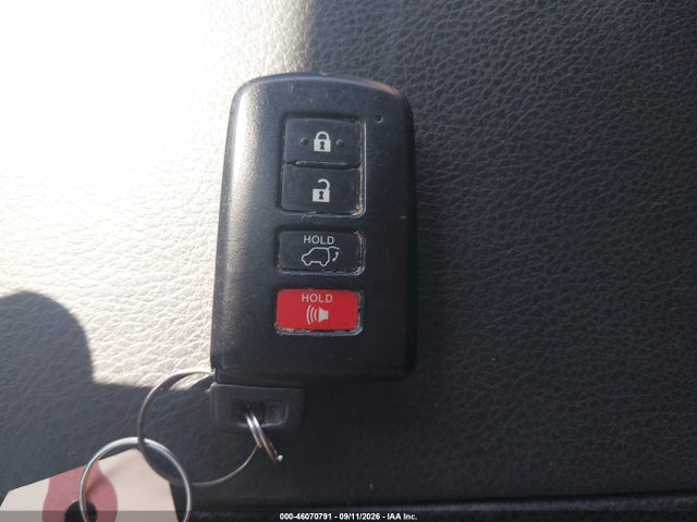 Продажа на аукционе авто 2014 Toyota Highlander Limited V6, vin: 5TDDKRFH8ES031997, номер лота: 46070791