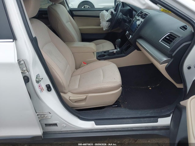 46070825 :رقم المزاد ، 4S4BSAFC5K3354121 vin ، 2019 Subaru Outback 2.5i Premium مزاد بيع