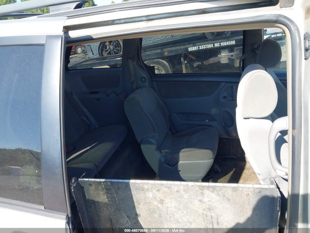 Продажа на аукционе авто 2004 Toyota Sienna Le, vin: 5TDZA23C94S164808, номер лота: 46070888