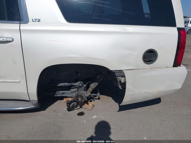 Aukcja sprzedaży 2015 Chevrolet Suburban 1500 Ltz, vin: 1GNSCKKCXFR156772, numer aukcji: 46070889