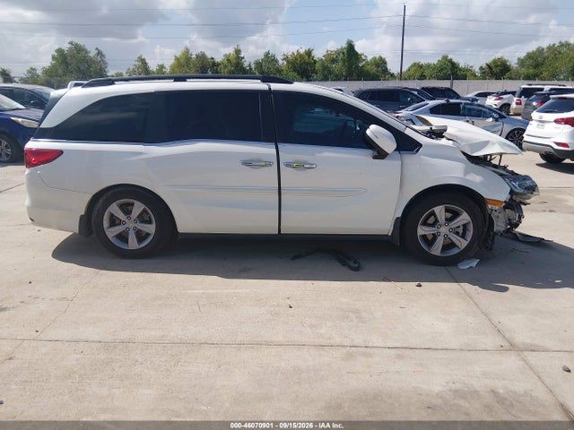 Honda ODYSSEY EX 2018 5FNRL6H54JB090435 Image 13