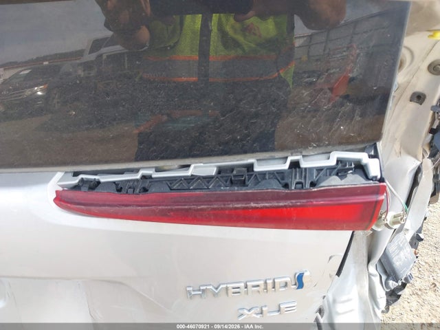 JTDL9RFU0K3011289 Toyota PRIUS XLE