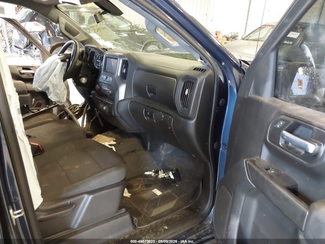 Продажа на аукционе авто 2021 Chevrolet Silverado 1500 Custom, vin: 1GCUYBEF8MZ381164, номер лота: 46070923