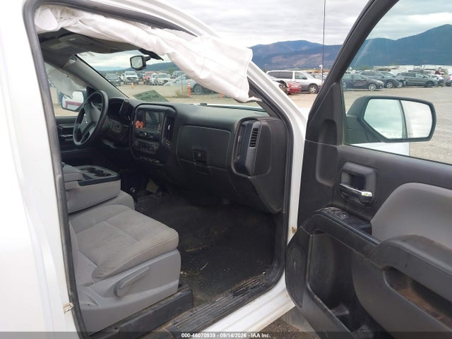 1GCNKNEC3JZ261880 Chevrolet Silverado 1500 Wt