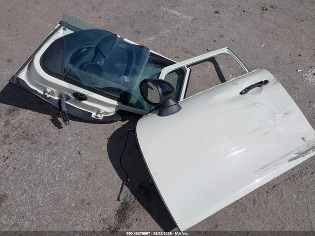 46070997 :رقم المزاد ، WMWXU1C5XG2D57345 vin ، 2016 Mini Hardtop Cooper مزاد بيع