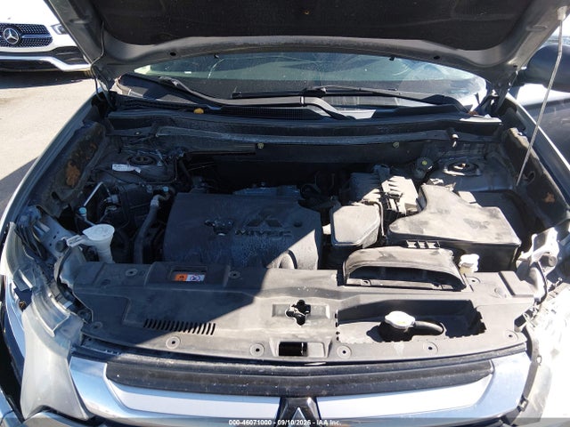 2017 Mitsubishi Outlander Es მანქანა იყიდება აუქციონზე, vin: JA4AZ2A33HZ017634, აუქციონის ნომერი: 46071000