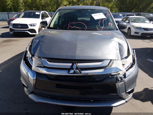 2017 Mitsubishi Outlander Es მანქანა იყიდება აუქციონზე, vin: JA4AZ2A33HZ017634, აუქციონის ნომერი: 46071000