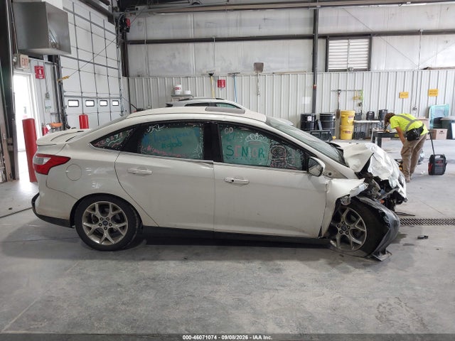 2013 Ford Focus Titanium მანქანა იყიდება აუქციონზე, vin: 1FADP3J27DL263384, აუქციონის ნომერი: 46071074