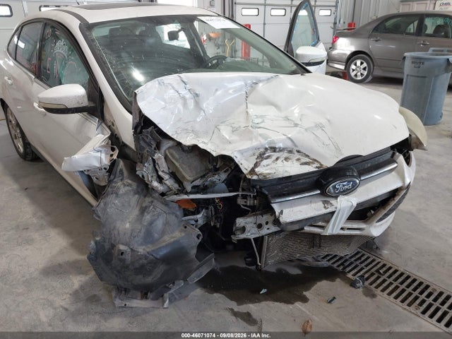 2013 Ford Focus Titanium მანქანა იყიდება აუქციონზე, vin: 1FADP3J27DL263384, აუქციონის ნომერი: 46071074
