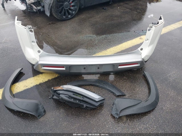 2022 Nissan Pathfinder Platinum 2wd მანქანა იყიდება აუქციონზე, vin: 5N1DR3DH1NC234688, აუქციონის ნომერი: 46071123