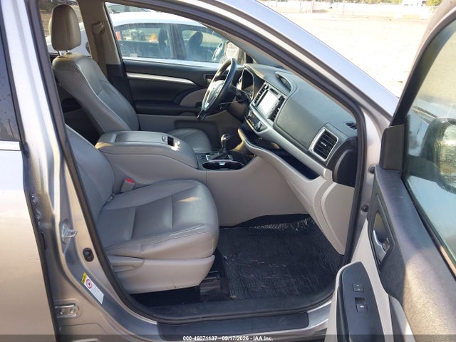 2016 Toyota Highlander Xle V6 მანქანა იყიდება აუქციონზე, vin: 5TDKKRFH2GS173661, აუქციონის ნომერი: 46071137
