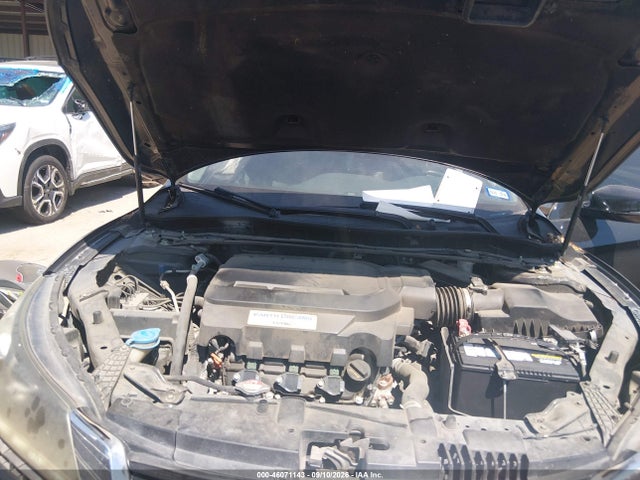 46071143 :رقم المزاد ، 1HGCR3F81FA037161 vin ، 2015 Honda Accord Ex-l V-6 مزاد بيع