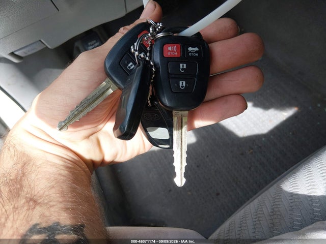 Продажа на аукционе авто 2015 Toyota Camry Le, vin: 4T4BF1FK4FR452073, номер лота: 46071174