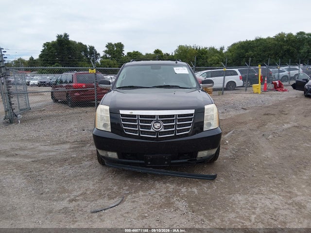 Продажа на аукционе авто 2010 Cadillac Escalade Luxury, vin: 1GYUKBEF2AR157671, номер лота: 46071188