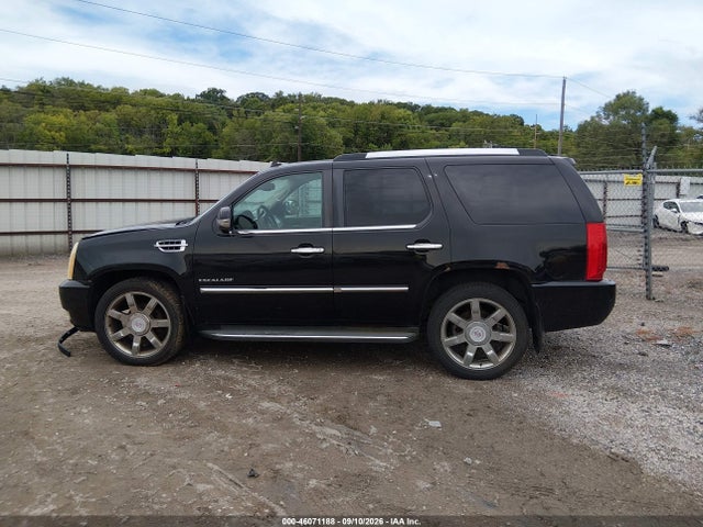 Продажа на аукционе авто 2010 Cadillac Escalade Luxury, vin: 1GYUKBEF2AR157671, номер лота: 46071188