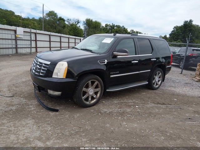 Продажа на аукционе авто 2010 Cadillac Escalade Luxury, vin: 1GYUKBEF2AR157671, номер лота: 46071188
