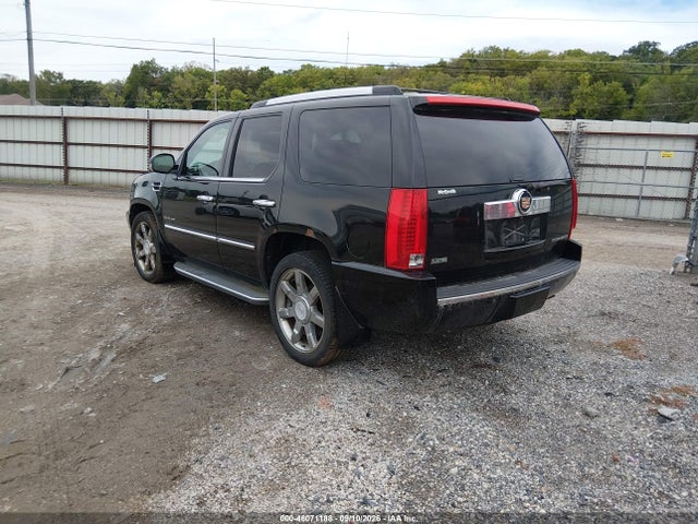 Продажа на аукционе авто 2010 Cadillac Escalade Luxury, vin: 1GYUKBEF2AR157671, номер лота: 46071188