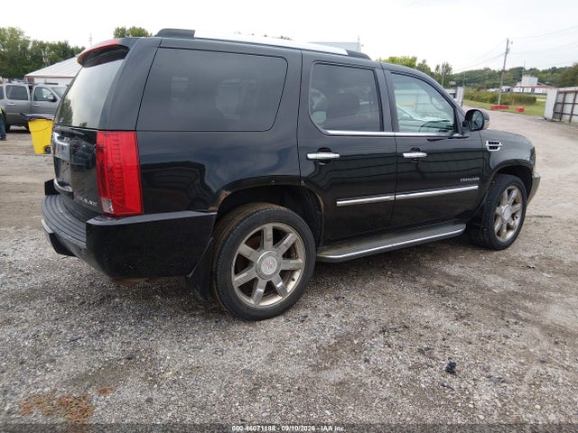 Продажа на аукционе авто 2010 Cadillac Escalade Luxury, vin: 1GYUKBEF2AR157671, номер лота: 46071188