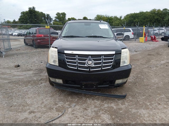 Продажа на аукционе авто 2010 Cadillac Escalade Luxury, vin: 1GYUKBEF2AR157671, номер лота: 46071188