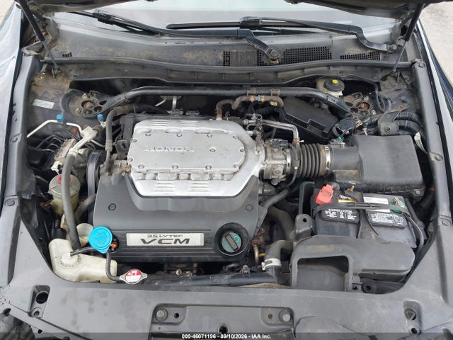 46071196 :رقم المزاد ، 1HGCS2B83AA002084 vin ، 2010 Honda Accord 3.5 Ex-l مزاد بيع