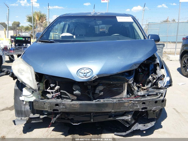 Aukcja sprzedaży 2015 Toyota Sienna Le 8 Passenger, vin: 5TDKK3DC4FS546704, numer aukcji: 46071318