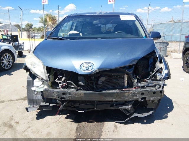 Aukcja sprzedaży 2015 Toyota Sienna Le 8 Passenger, vin: 5TDKK3DC4FS546704, numer aukcji: 46071318