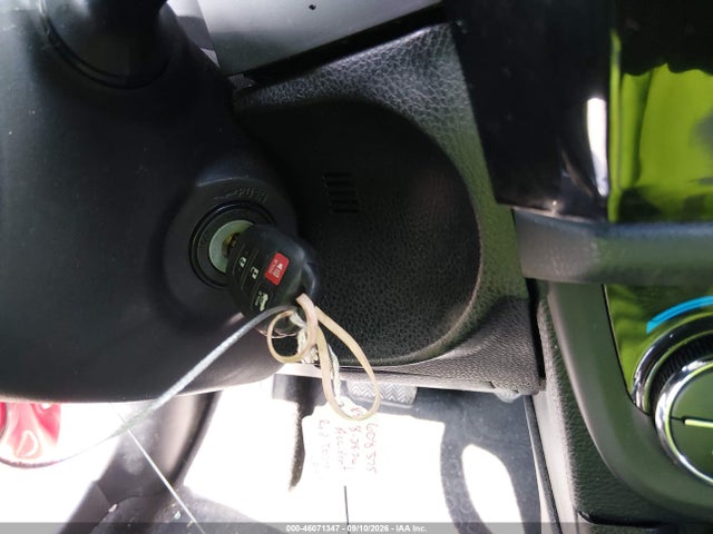 46071347 :رقم المزاد ، 2T1BURHE7FC320285 vin ، 2015 Toyota Corolla S Plus مزاد بيع