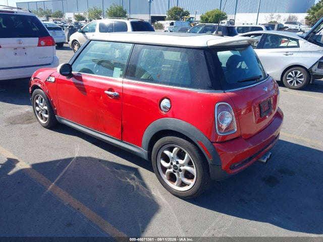 46071361 :رقم المزاد ، WMWSV3C58BTY12258 vin ، 2011 Mini Cooper S مزاد بيع