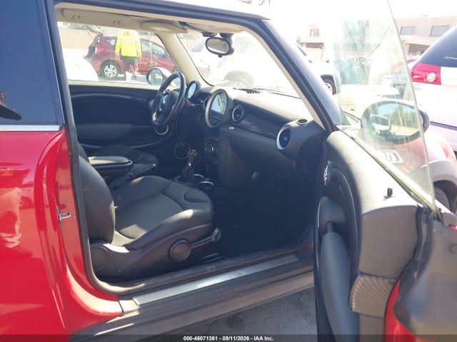 46071361 :رقم المزاد ، WMWSV3C58BTY12258 vin ، 2011 Mini Cooper S مزاد بيع