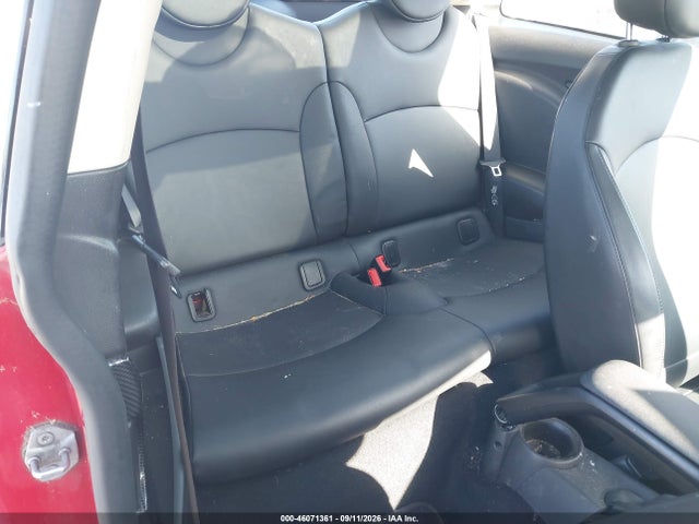 46071361 :رقم المزاد ، WMWSV3C58BTY12258 vin ، 2011 Mini Cooper S مزاد بيع