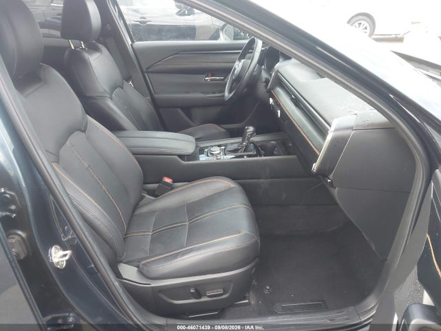 7MMVABEM8PN137808 Mazda Cx-50 2.5 S Premium Plus