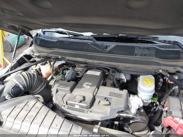 3C6UR5FL2NG371399 RAM 2500 Laramie 4x4 6&#039;4 Box