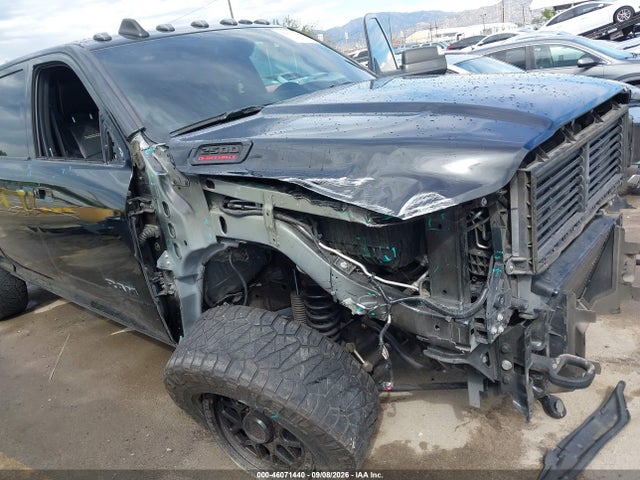 3C6UR5FL2NG371399 RAM 2500 Laramie 4x4 6&#039;4 Box