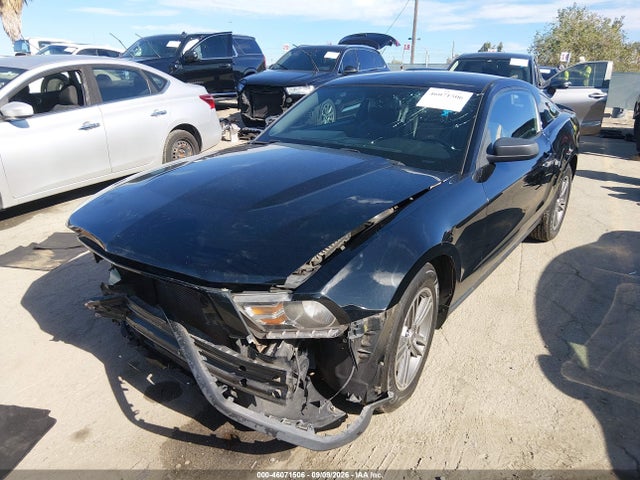 46071506 :رقم المزاد ، 1ZVBP8AM9C5252953 vin ، 2012 Ford Mustang V6 Premium مزاد بيع
