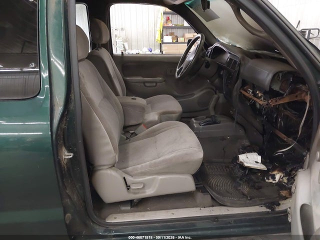 2001 Toyota Tacoma მანქანა იყიდება აუქციონზე, vin: 5TEVL52N21Z811271, აუქციონის ნომერი: 46071518