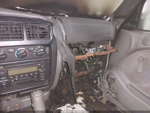 2001 Toyota Tacoma მანქანა იყიდება აუქციონზე, vin: 5TEVL52N21Z811271, აუქციონის ნომერი: 46071518