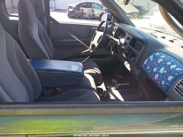 46071633 :رقم المزاد ، 1B7GL22X3YS572157 vin ، 2000 Dodge Dakota Slt/sport مزاد بيع